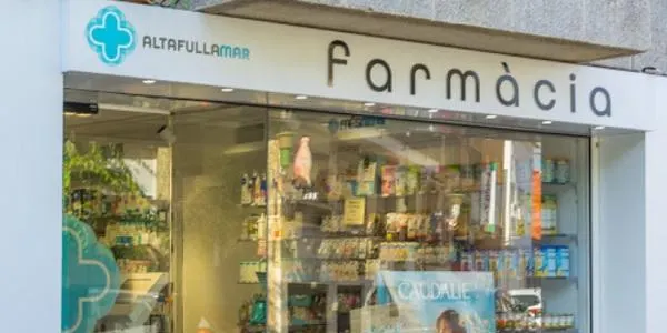 Continuen els problemes amb els servidors de Salut a les farmàcies