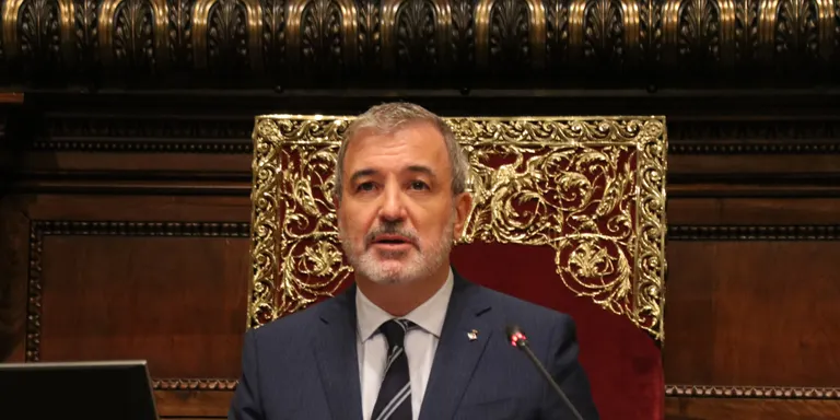 El ple de Barcelona aprova una proposta de suport a la llei d'amnistia amb el vot en contra del PSC