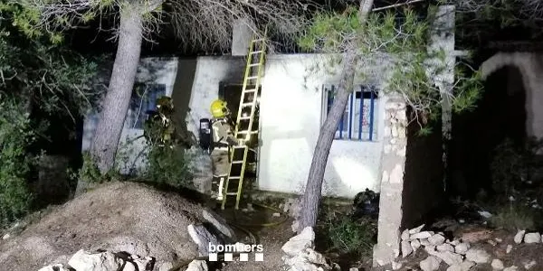 Ensurt entorn la muntanya de Sant Antoni d’Altafulla per un incendi en una caseta aïllada