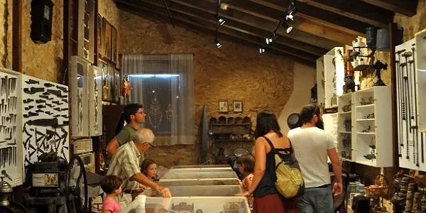 Voluntaris i Ajuntament es reuneixen per definir el manteniment del Museu Etnogràfic d’Altafulla