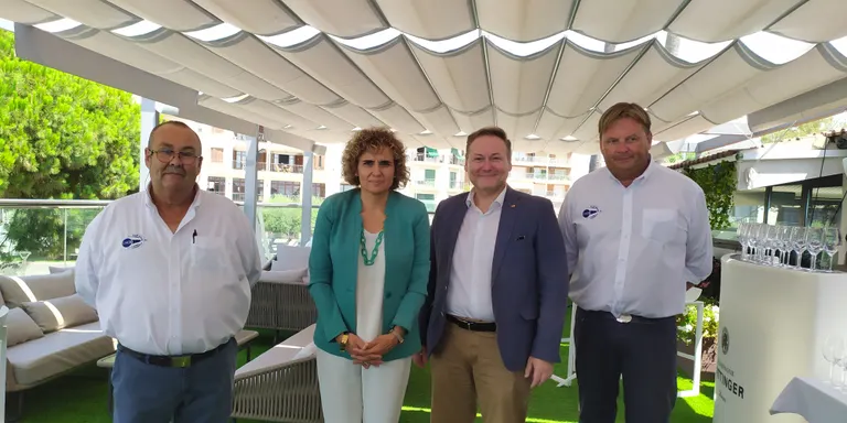 L’eurodiputada del PP, Dolors Montserrat, reclama la reobertura del quiròfan de l’hospital de Cambrils