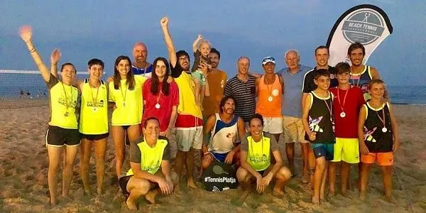 El Beach Tennis Torredembarra celebra el 1r Open Beach Tennis amb un èxit absolut