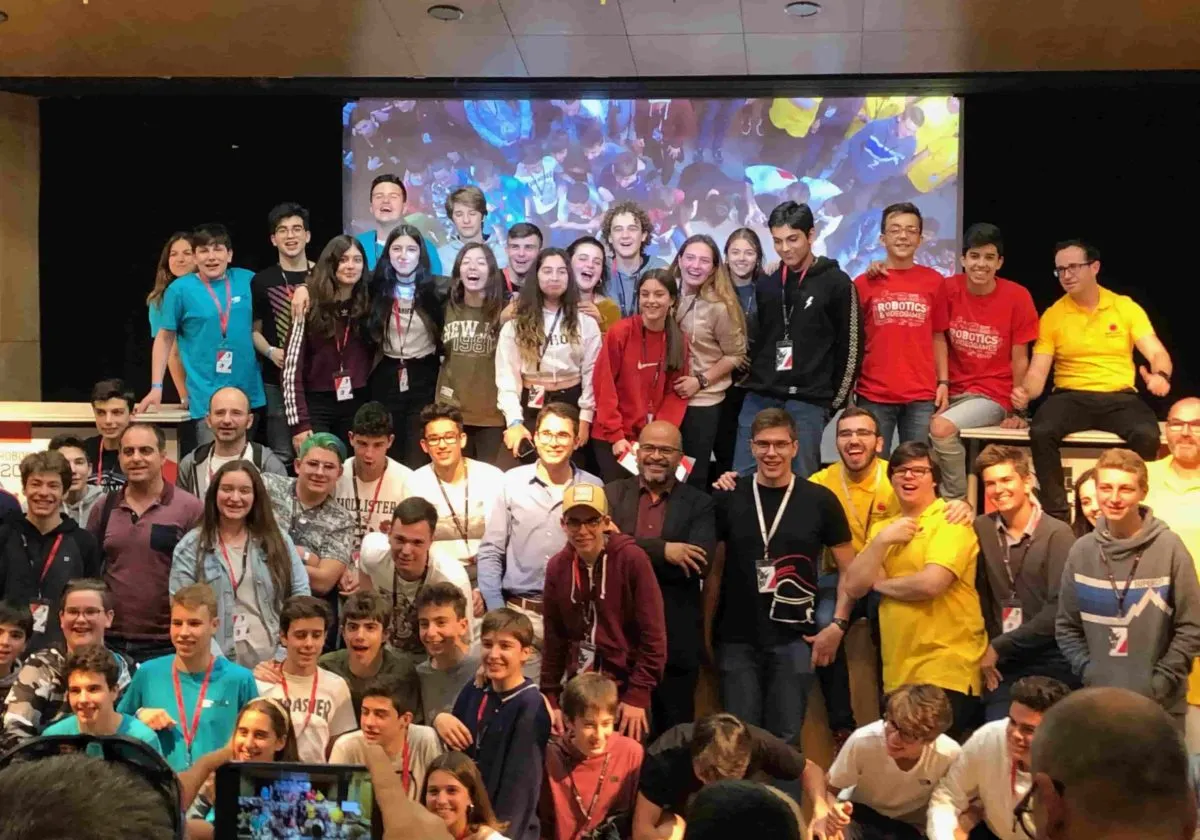 Un equip de ClauTIC es classifica per a la final de la RoboCAT 2019
