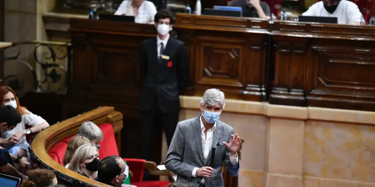 Salut admet que les dades són “més que pèssimes” i demana reduir la interacció social
