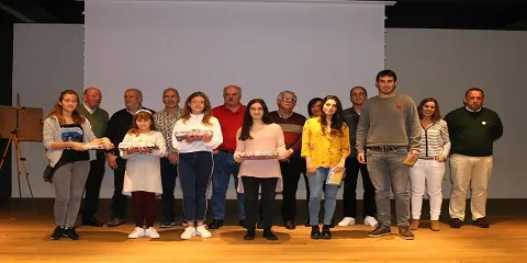 TELMO SAGARTZAZU, MADDI LARZABAL Y MAIANE MORAN GANAN EL CONCURSO DE CHISTES GRÁFICOS
