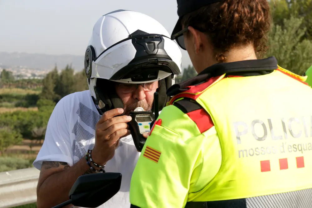 Els Mossos faran un miler de controls de trànsit per garantir la seguretat a la carretera durant el pont del 15 d'agost