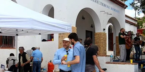26M / L’EINA defensa una gestió sostenible de la platja i la transició cap a les energies renovables