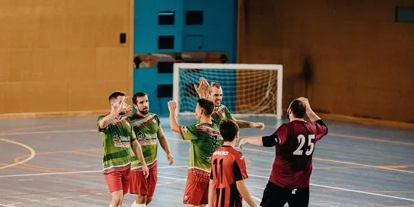 Daniel Serrano brilla en la victòria del Catllar Atlètic davant el filial de l’Amposta (6-2)