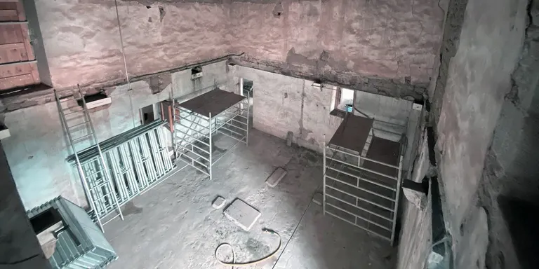 Riner rehabilita l'antiga cuina de la Casa Gran del Miracle i reconstrueix el foc de rotllo