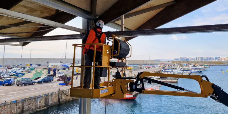 Ports inverteix 1,6 MEUR en reparar la coberta de la llotja de peix i urbanitzar el moll de ribera del port de Blanes