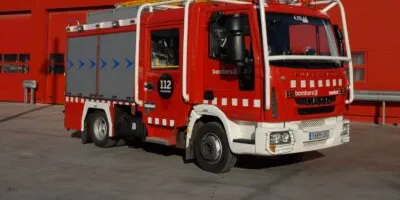 Un incendi afecta una zona de canyes de Picamoixons