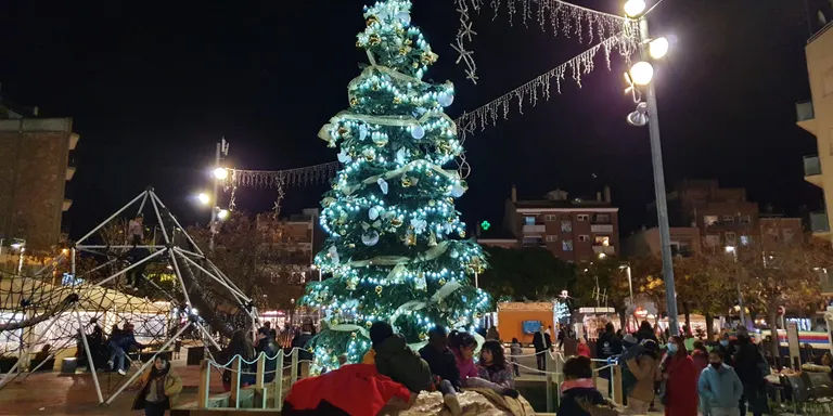 La mascareta, obligatòria de nou a l'aire lliure