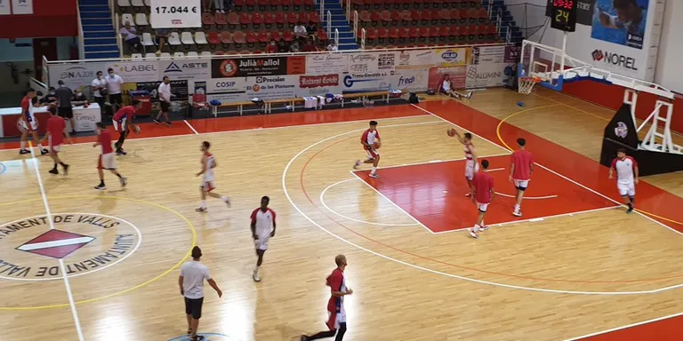 El CB Valls guanya el primer amistós de pretemporada