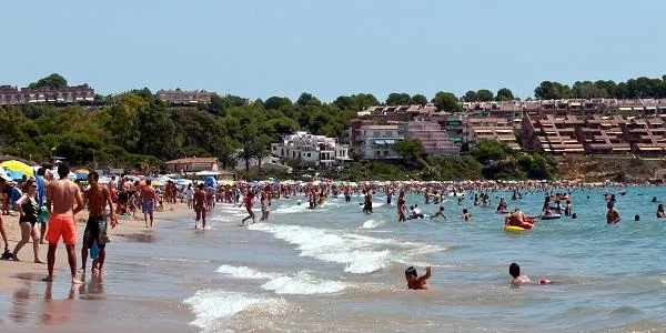 L’agost deixa dues persones aturades més a Altafulla