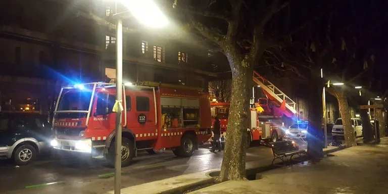 Incendi en un pis del passeig Joan Brudieu de la Seu
