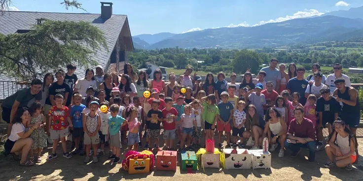 Els nens i nenes del Casal d'Estiu Municipal visiten l'Ajuntament de la Seu d'Urgell