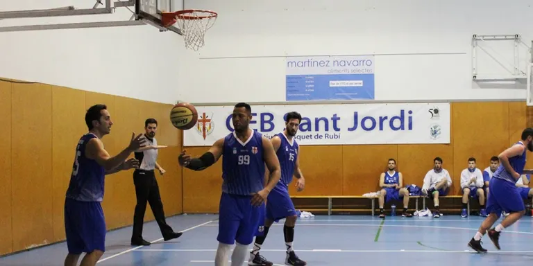 El CEB Sant Jordi viurà una triple cita a casa