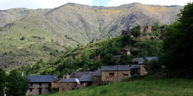Dotze ajuntaments i EMD de l’àrea del Parc Natural de l'Alt Pirineu denuncien que Territori els deixa al marge dels ajuts