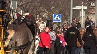 Els Tres tombs fan sortir centenars de famílies al carrer
