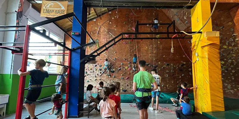 El 3 de febrer el rocòdrom i escola de circ El Gat Penjat celebra el seu 10è aniversari