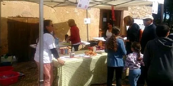 Activistes Altafulla recull fons econòmics per l’ong Proactiva Open Arms en el marc de la Cursa 1 de Maig