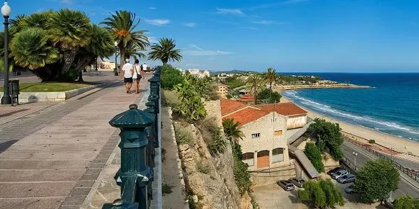 Els turistes britànics creixen un 35% a Catalunya durant el primer semestre d'aquest 2023