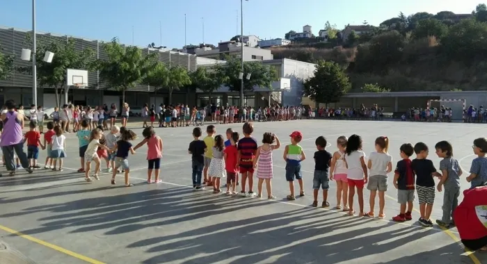 Inici del curs escola al Sinera ( Foto: Facebook Escola Sinera )