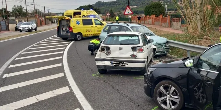 Un accident múltiple a la C-59 a l’alçada dels Saulons causa dos ferits