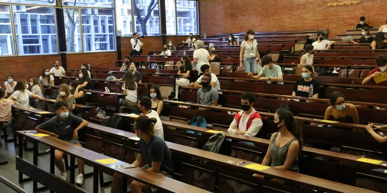 Arrenca la selectivitat per a prop de 40.000 estudiants d'un batxillerat cursat majoritàriament en pandèmia