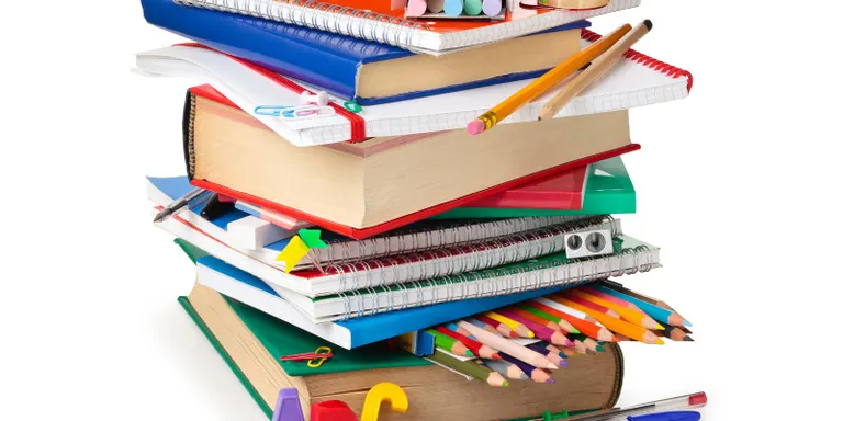 Mig milió d’alumnes d’educació primària rebran un ajut de 100 euros per comprar material escolar