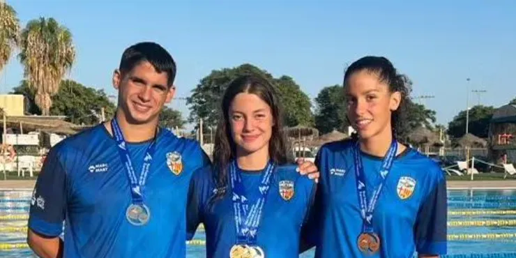 La nedadora del CN Caldes Xènia Torrejón guanya tres medalles d'or als Campionats d'Espanya d'estiu