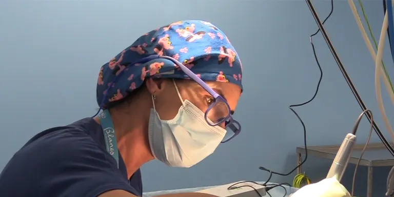 L'Hospital de Calella ofereix el tatuatge d'arèola-mugró amb a les pacients amb reconstrucció mamària