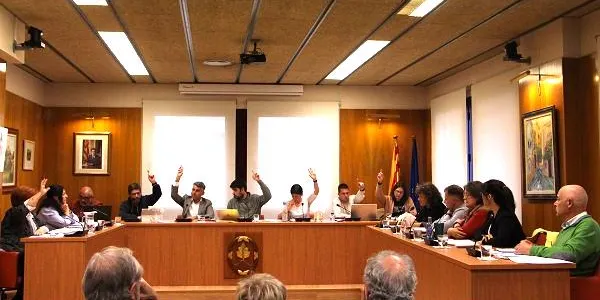 L’equip de govern d’Altafulla supera el primer ple en minoria amb el suport puntual del PSC