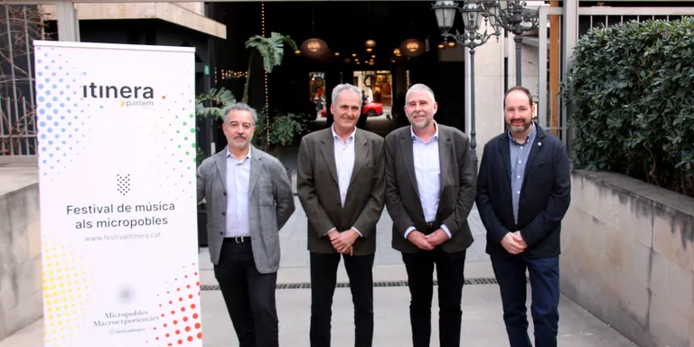 El pati de la Casa Gran del Miracle acull diumenge un dels concerts inaugurals del tercer Festival Itinera Parlem