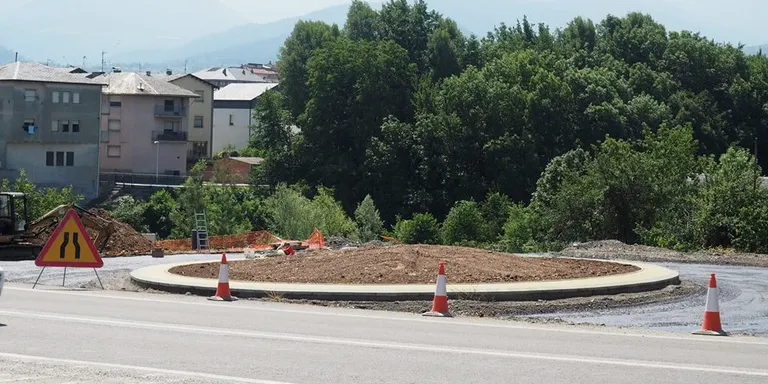 Avança la construcció de les rotondes de la carretera N-260 a la Seu i Castellciutat