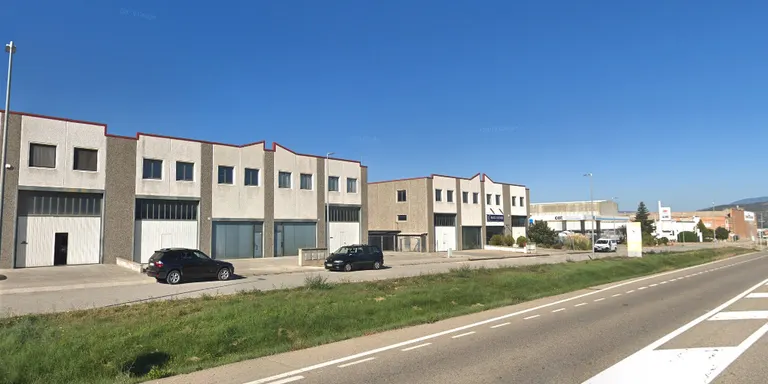 Detinguts els dos responsables d'una empresa del polígon d'Olius per tenir set treballadors en una situació irregular