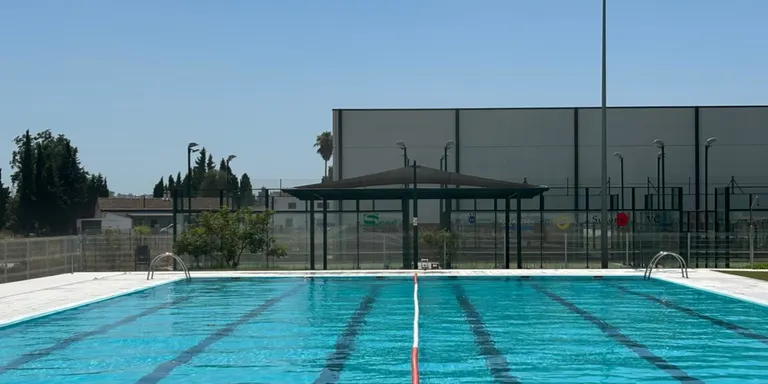 L'Ajuntament de Tortosa obre gratuïtament la piscina de Jesús fins diumenge per l'onada de calor