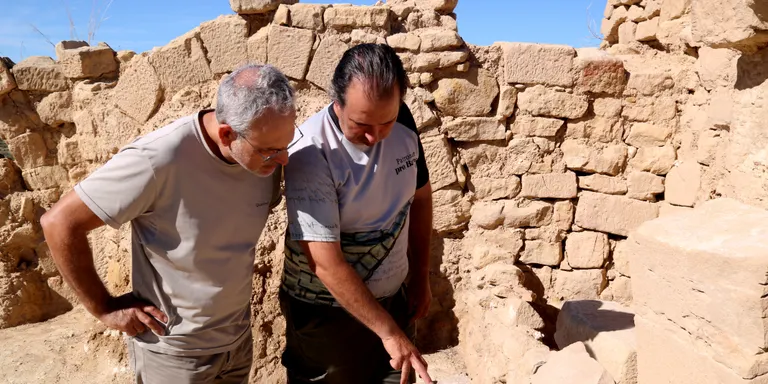 Troben esteles ibèriques per primera vegada a la zona de l'Ebre en les excavacions del castell d'Algars de Batea