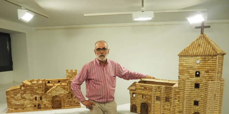 Jaume Vílchez exposa a la Seu d'Urgell les seves construccions amb suro
