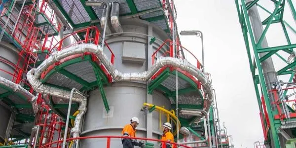 Repsol confirma una inversió de 800 milions d’euros per construir una ecoplanta a Tarragona