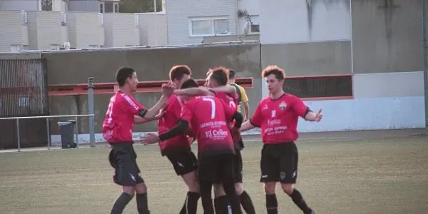 El Creixell remunta al filial Constantí i ratifica la candidatura a l‘ascens (3-1)