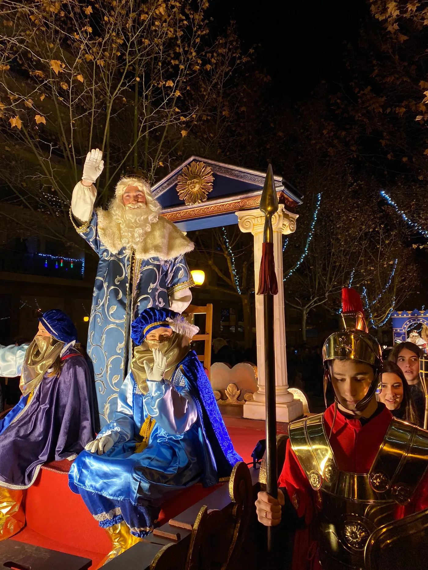 Els Reis d'Orient han estrenat carrosses en la seva arribada a Solsona