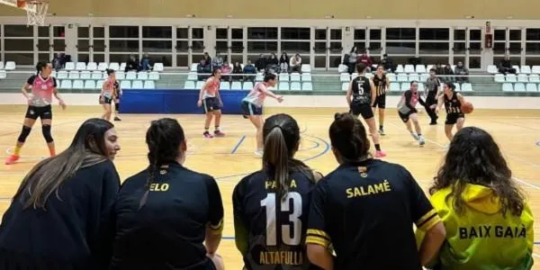CB Altafulla – Bàsquet l’Arboç ‘Lila’: dur rival en el darrer partit a casa de la temporada