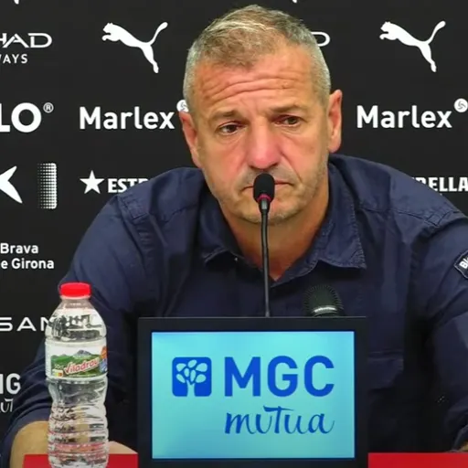 Roda de Premsa del director esportiu Quique Cárcel.