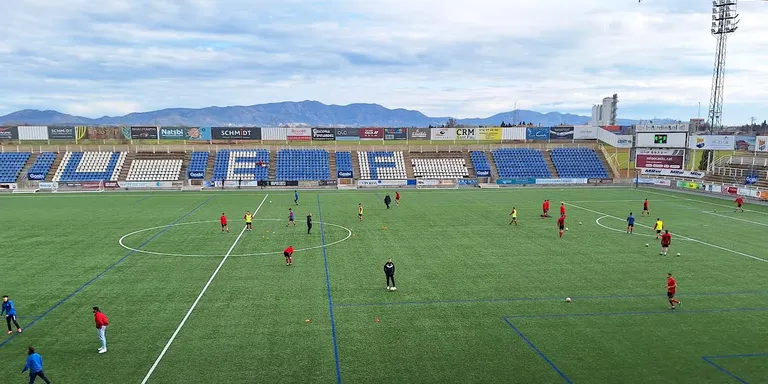 La UE Valls treu un punt a Vilatenim