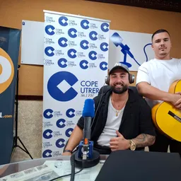 David Rubia presenta su nuevo tema 'Mi Canastera' en COPE Utrera (98.1 FM) - episode art