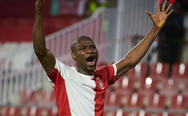El Girona traspassa Mamadou Sylla a l'Alabès