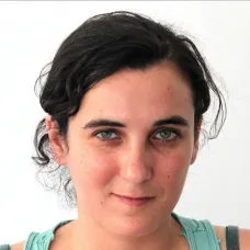 Entrevistes de la Justa del 11/10/2017 — Una caja cerrada, cartes de la División Azul i retrat familiar amb Anna Gulló — i tertúlia esportiva sobre el camí al Mundial 2018 (Messi, Uruguay, Brasil, Perú, Espanya) - episode art