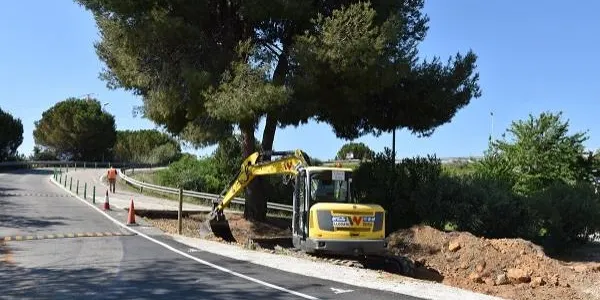 S'inicien les obres de construcció del carril bici i de vianants al pont de Clarà, a Torredembarra