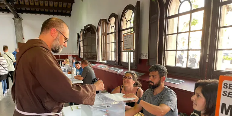 44'82% de participació a Arenys a les 18h